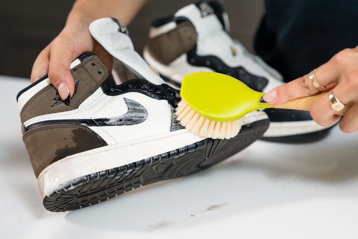 Cleaning sneakers